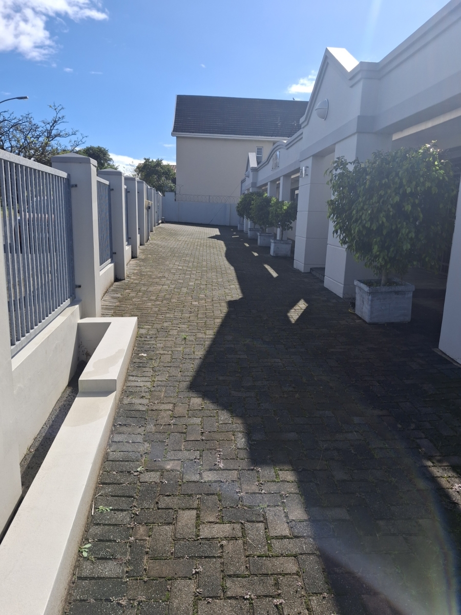 To Let Commercial Property for Rent in Stirling Eastern Cape